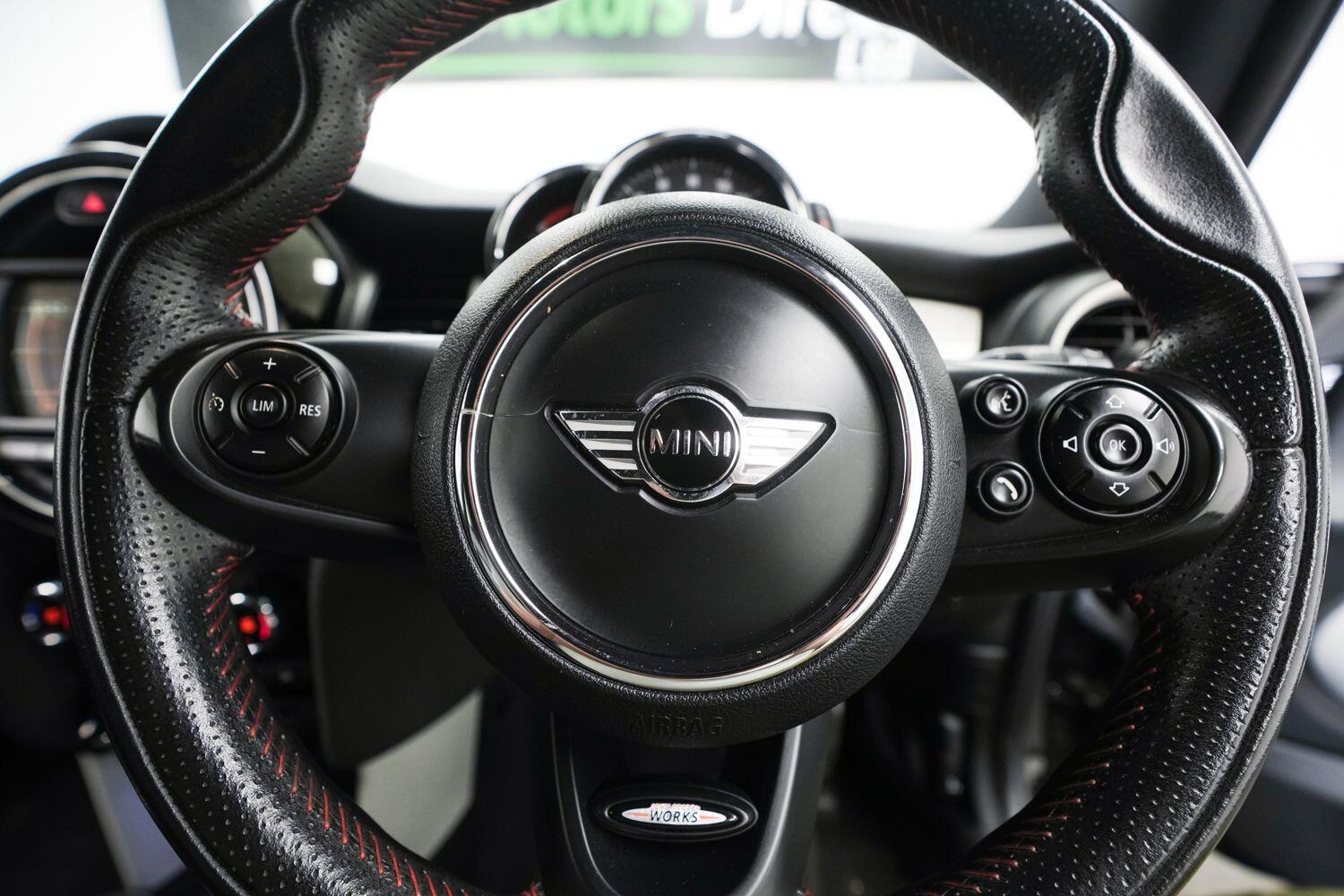 Mini Hatch view 19