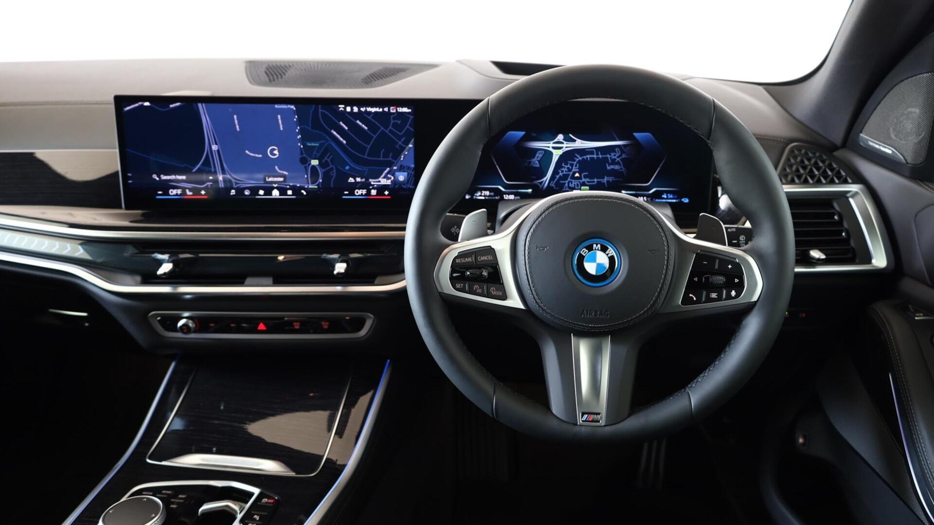 BMW X5 view 5