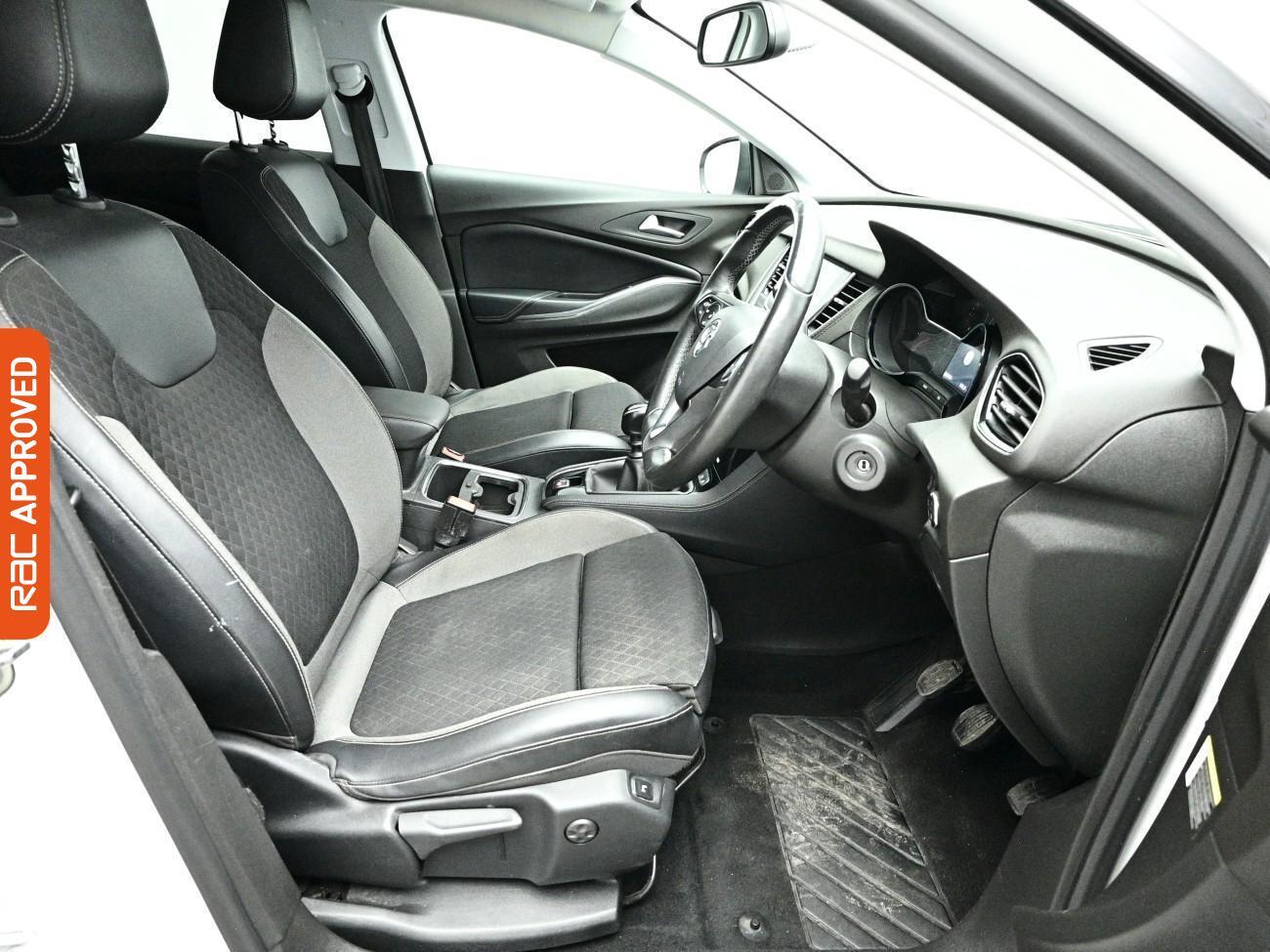Vauxhall Grandland X view 11