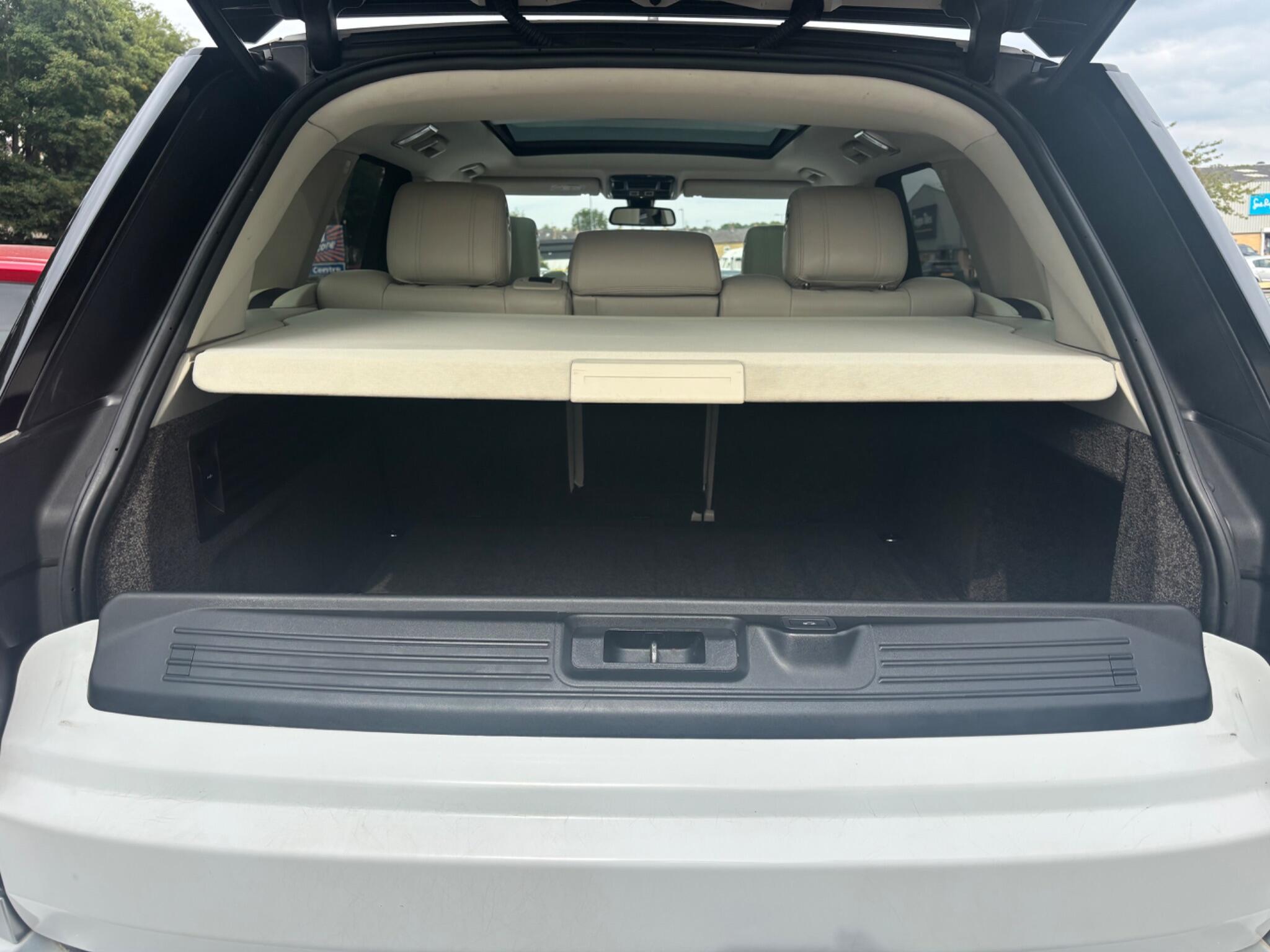 Land Rover Range Rover view 43