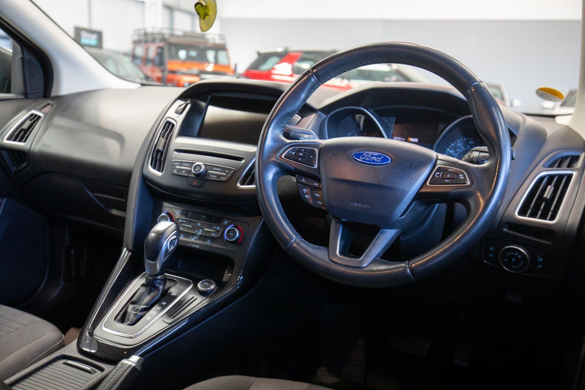 Ford Focus view 2