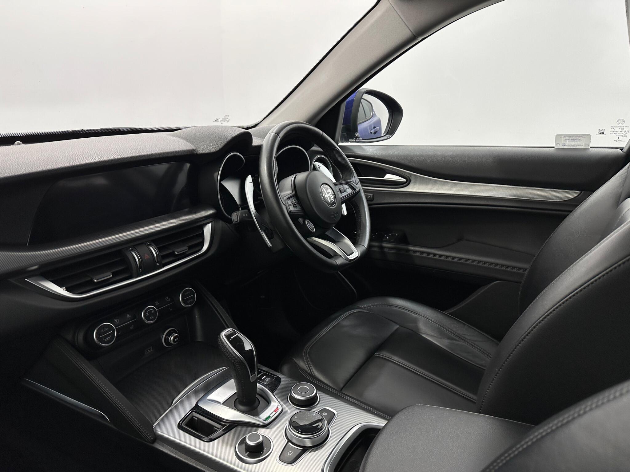 Alfa Romeo Stelvio view 30