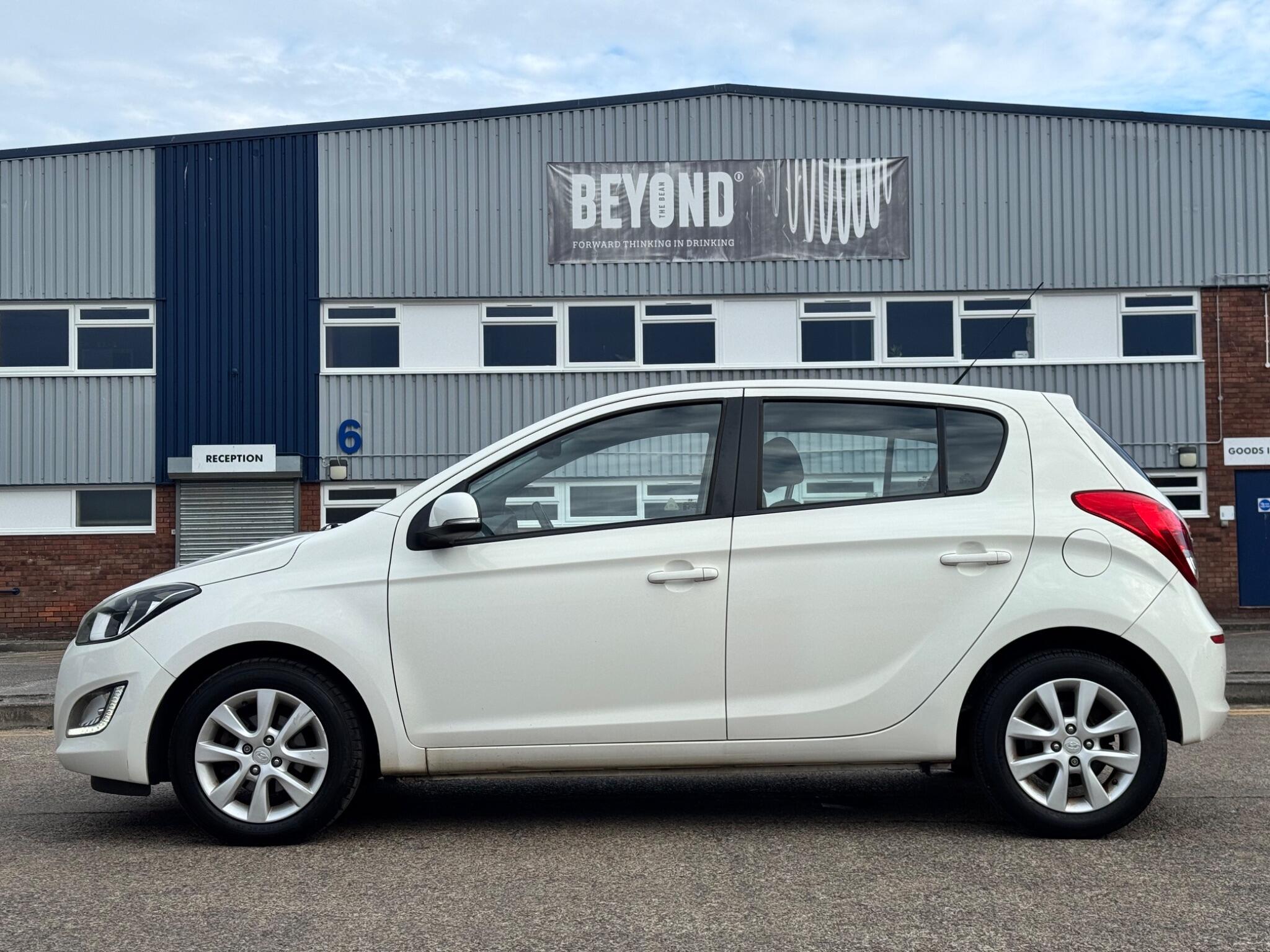 Hyundai i20 view 14