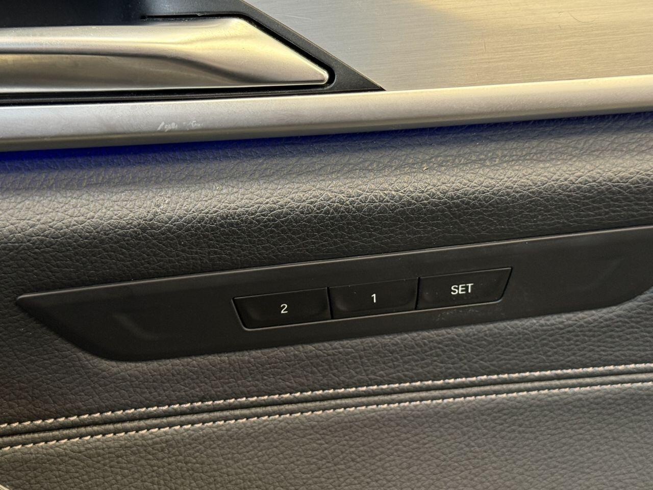 BMW 5 Series view 50
