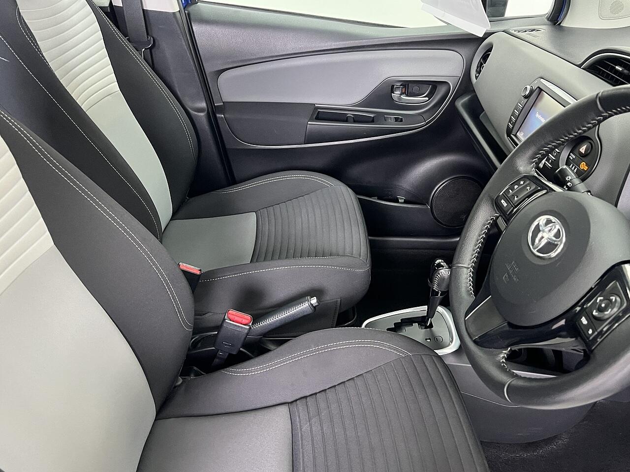 Toyota Yaris view 8