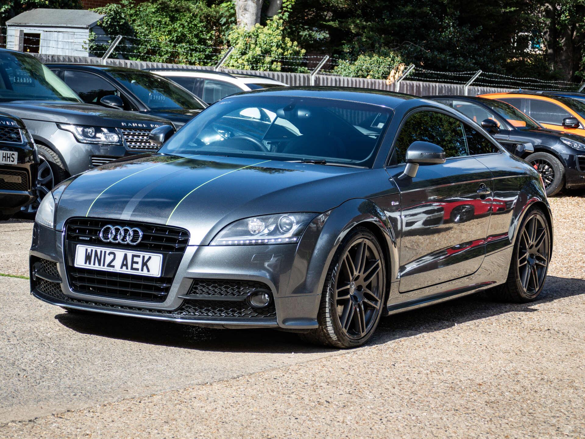 Audi TT view 12