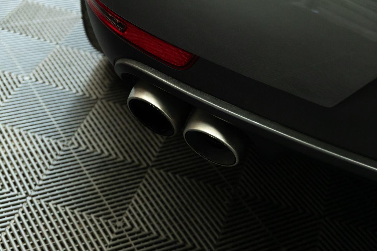 Porsche Macan view 55