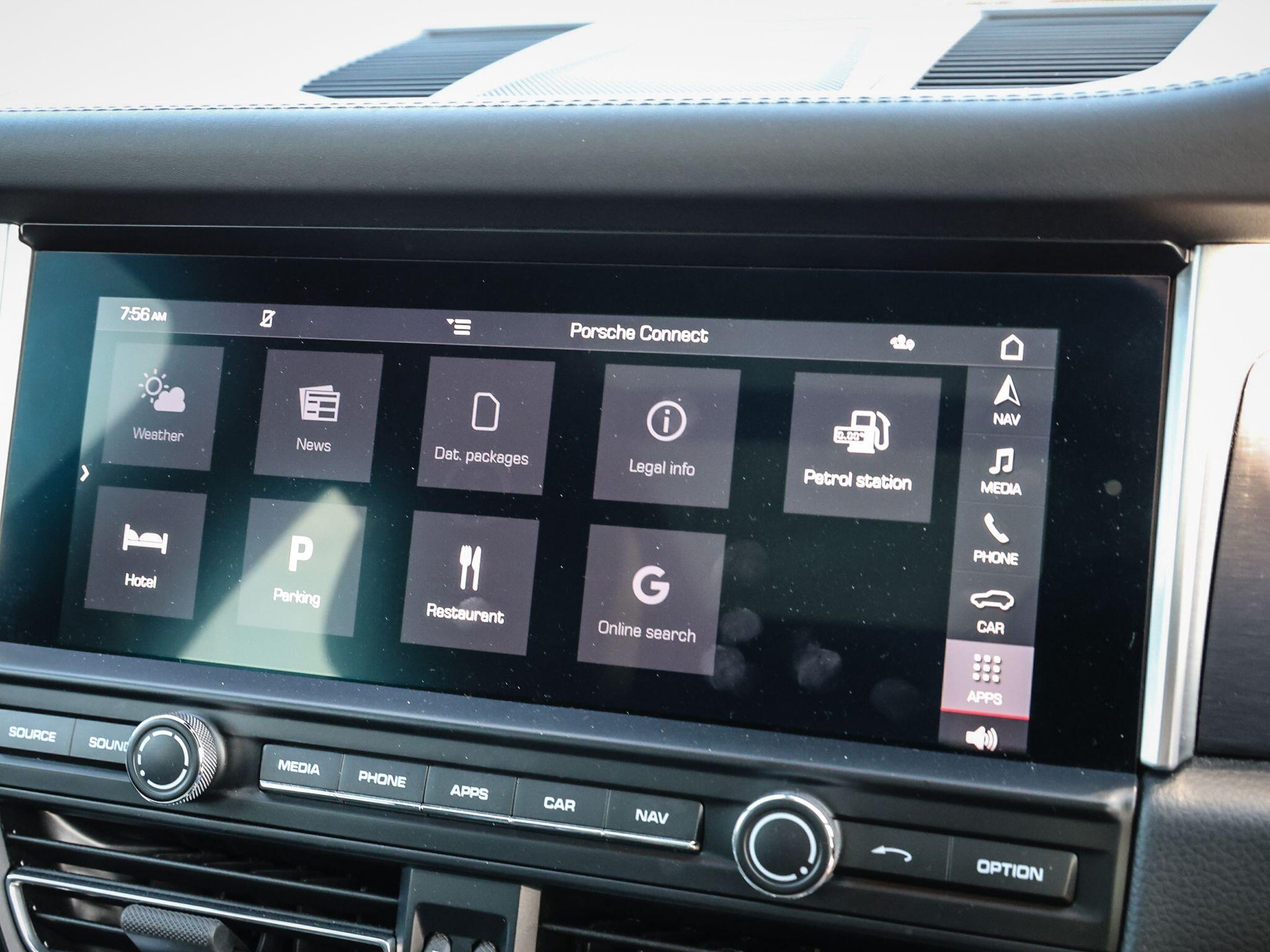 Porsche Macan view 46