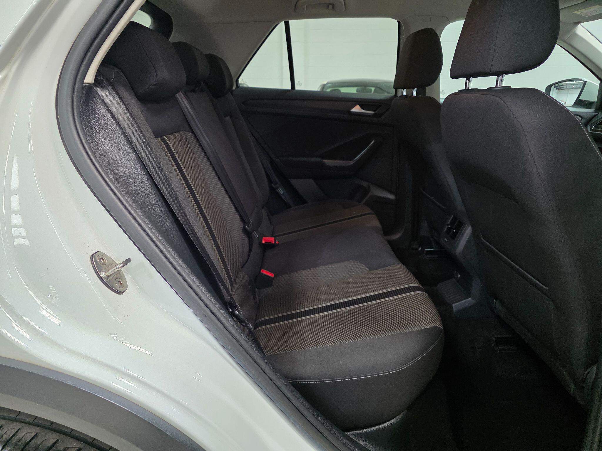 Volkswagen T-Roc view 22