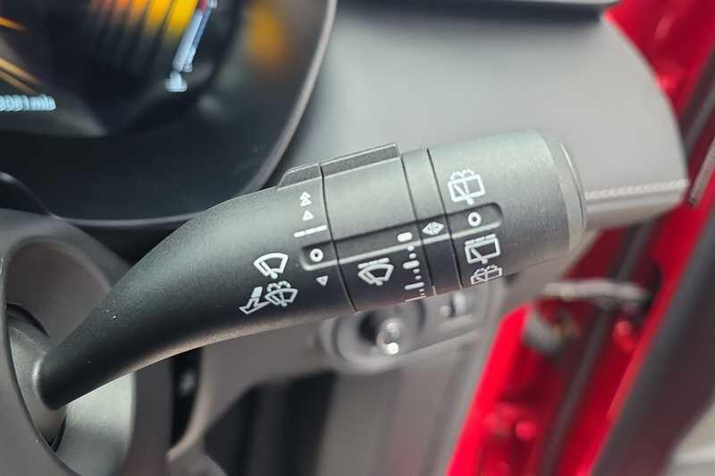 MG ZS view 35