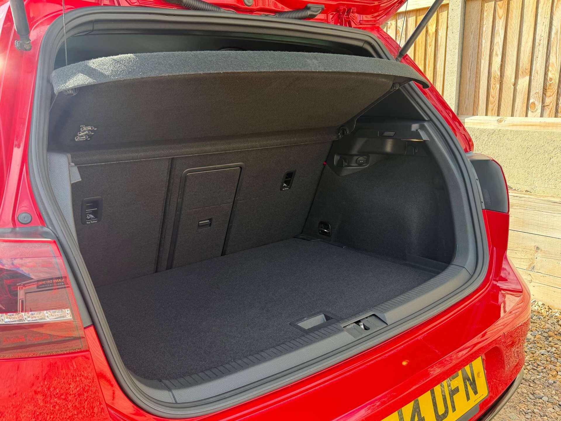Volkswagen Golf view 15