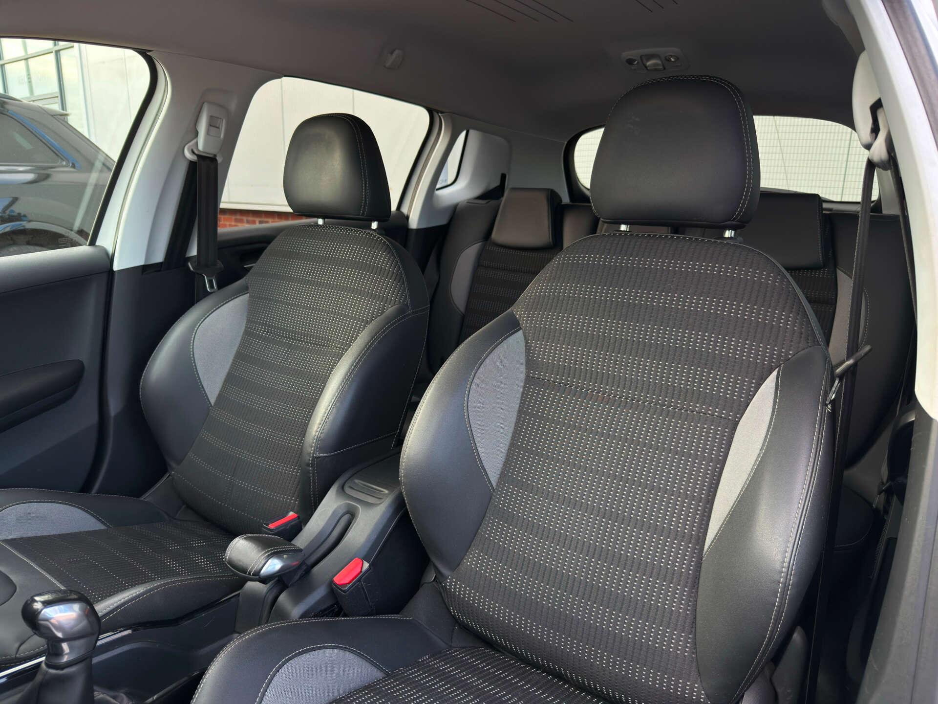 Peugeot 2008 view 52