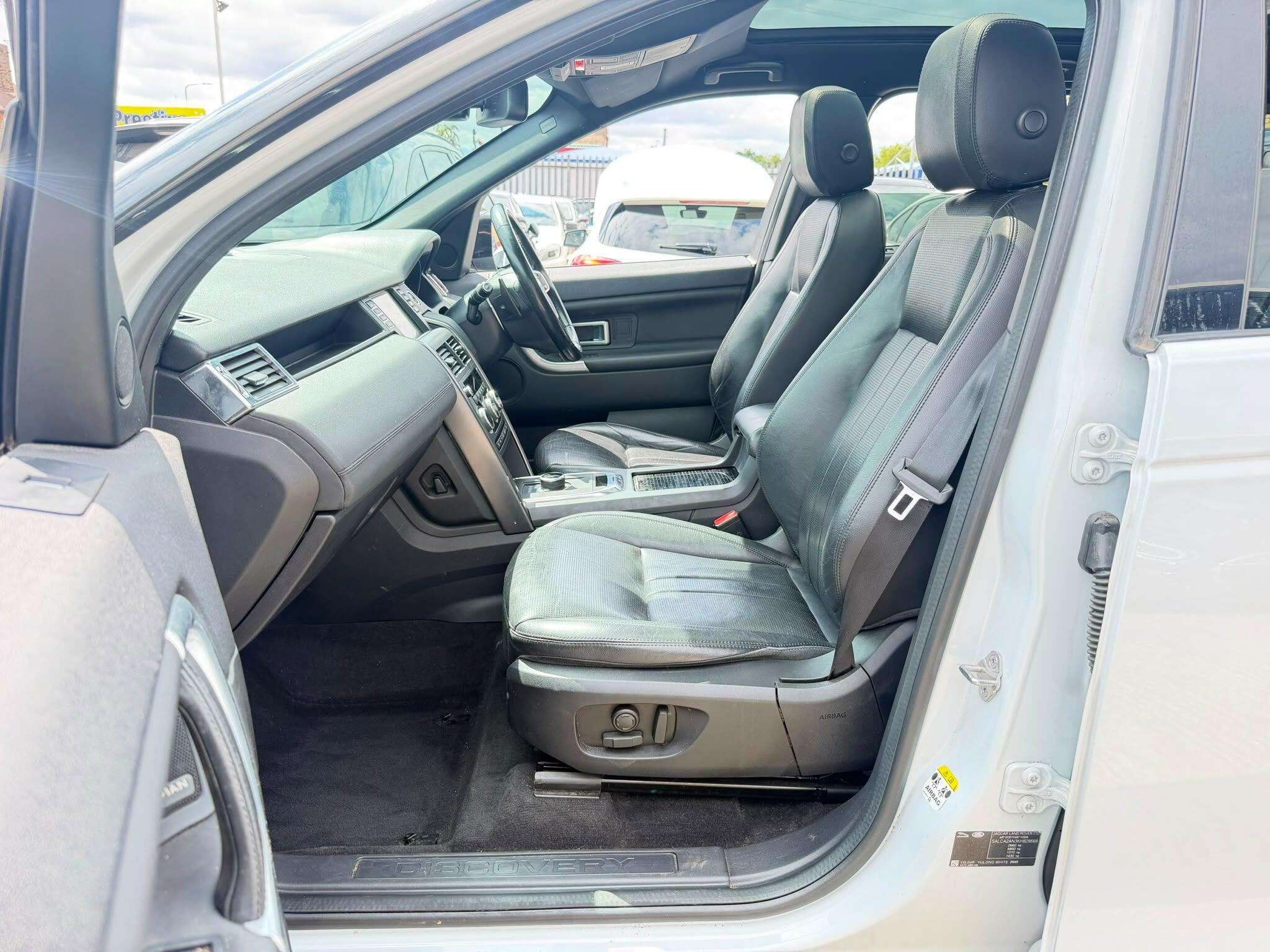 Land Rover Discovery Sport view 28
