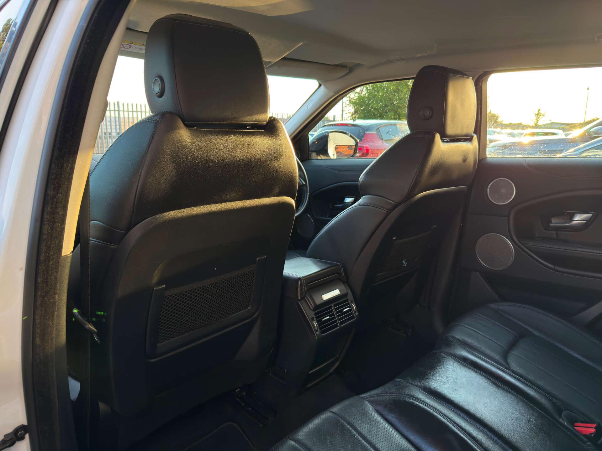 Land Rover Range Rover Evoque view 40