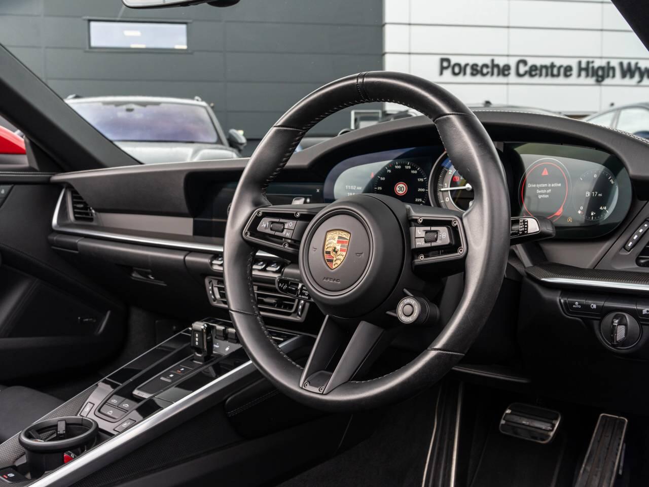 Porsche 911 view 4