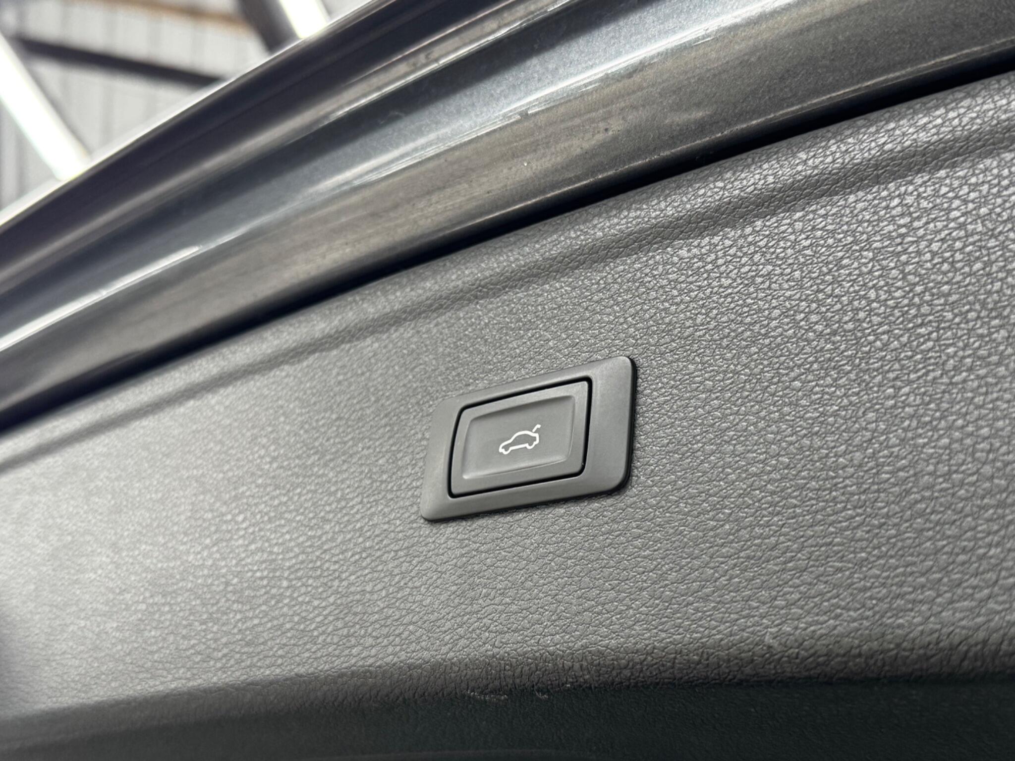 Audi Q5 view 22