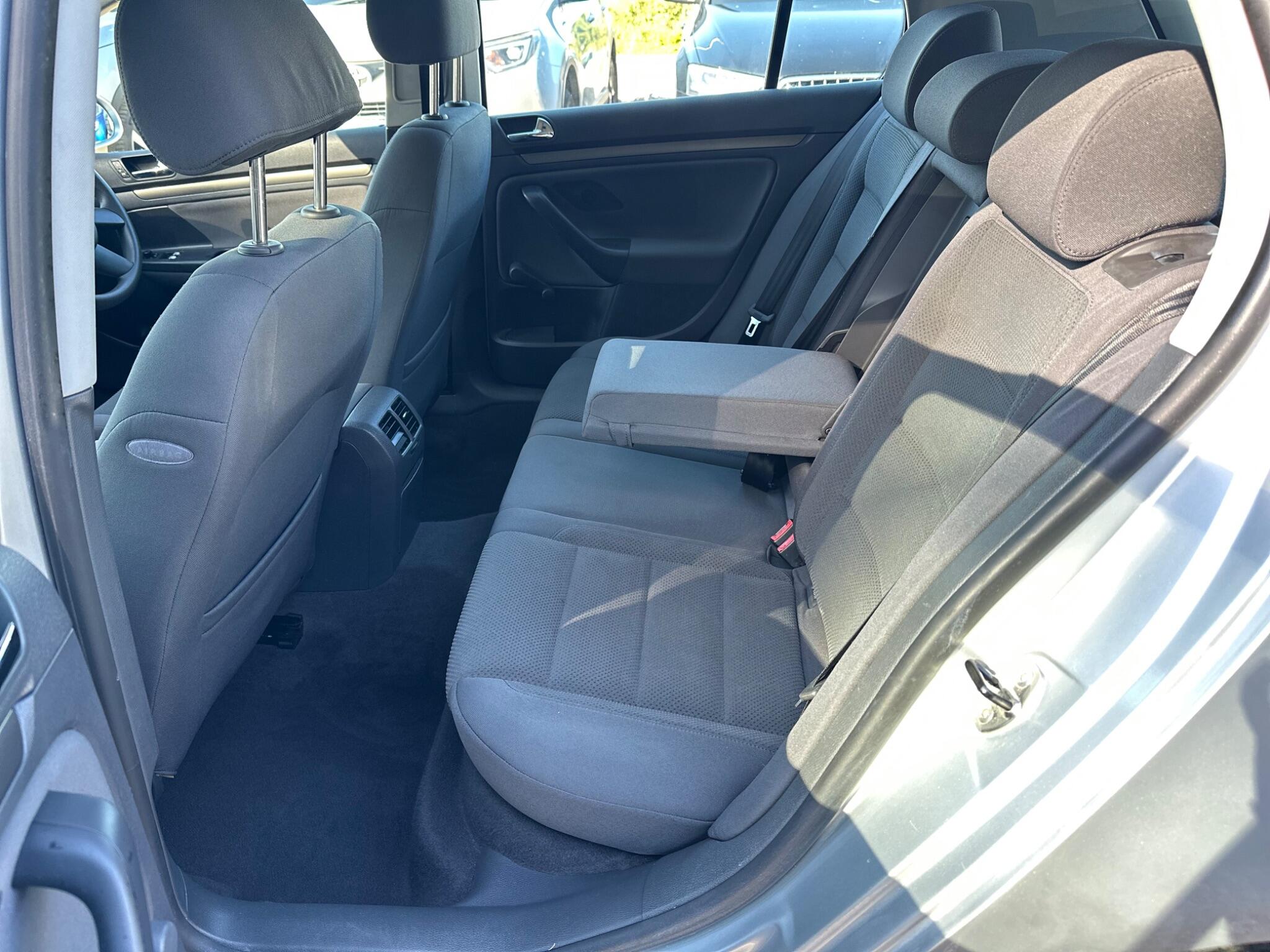 Volkswagen Golf view 40