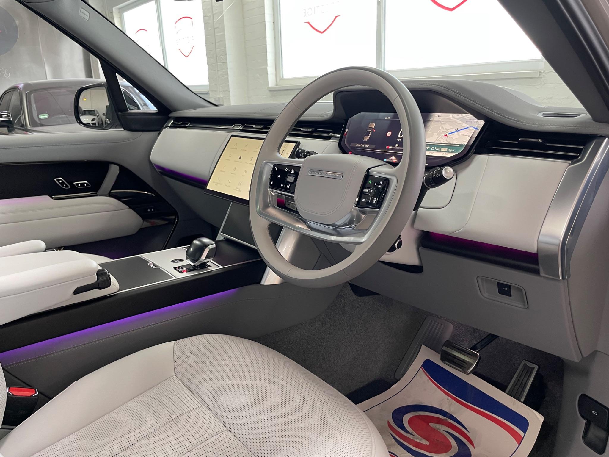 Land Rover Range Rover view 13