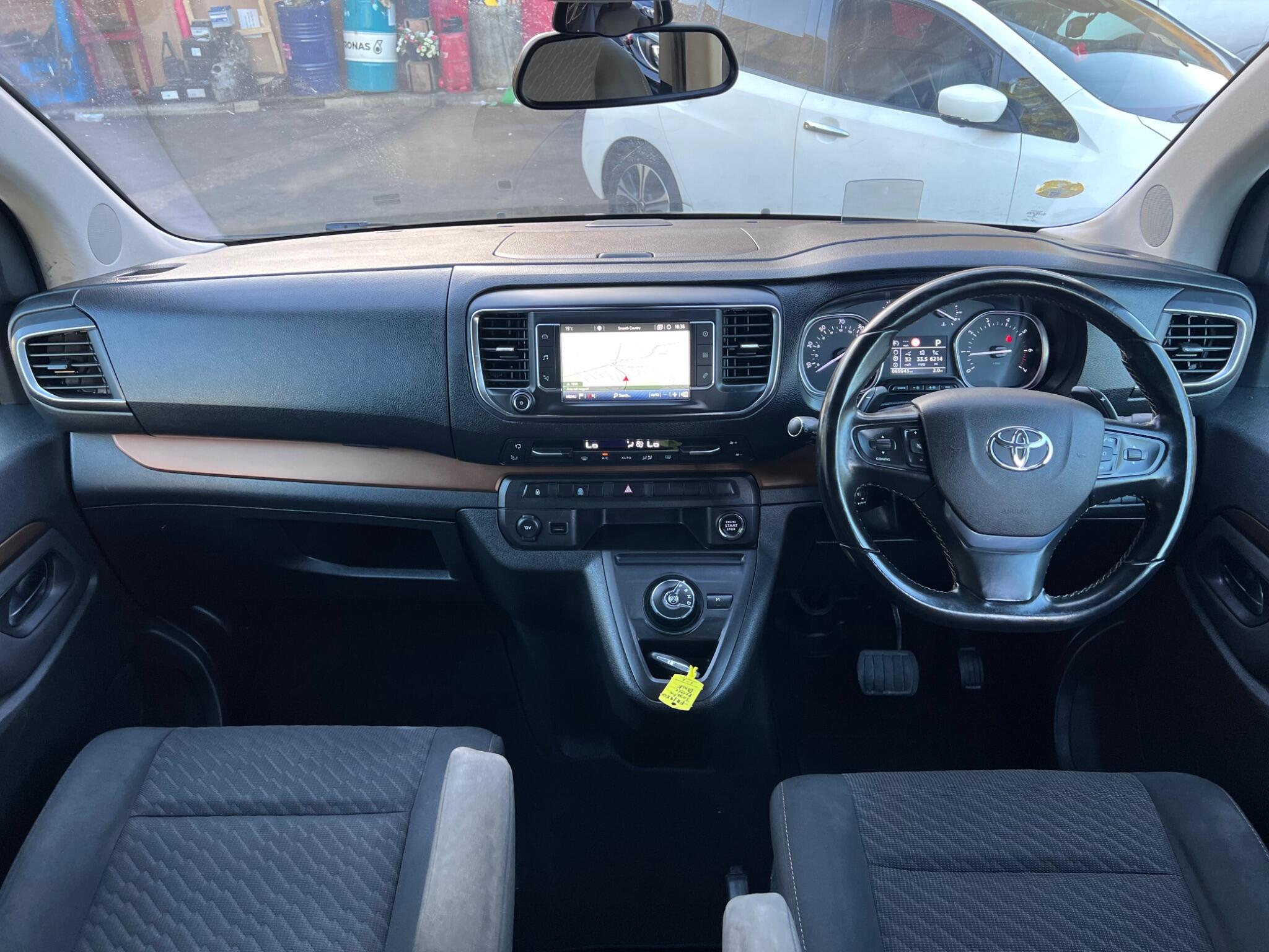 Toyota Proace Verso view 2