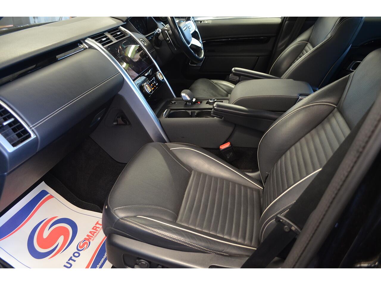 Land Rover Discovery view 14