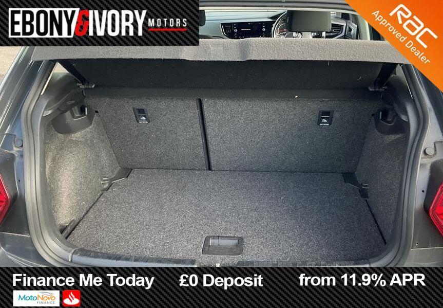 Volkswagen Polo view 4