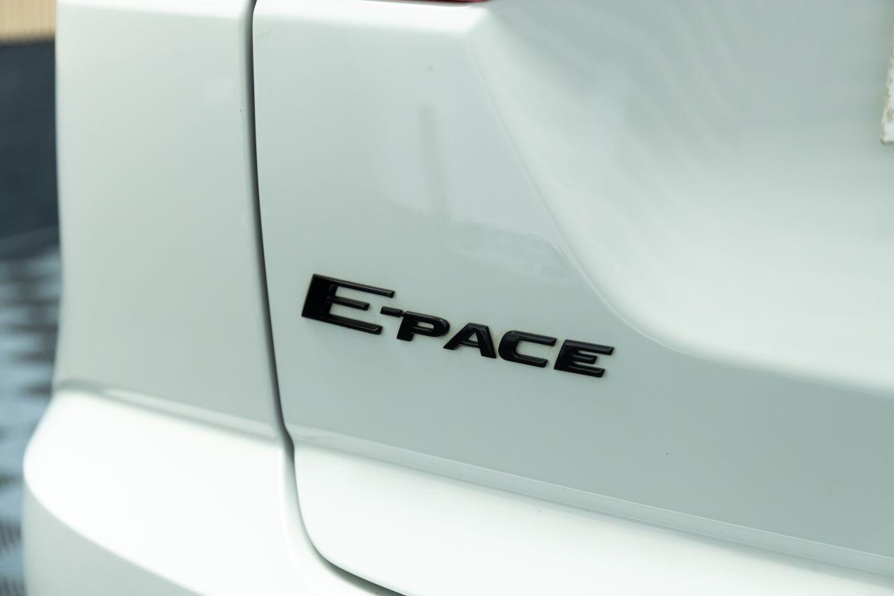 Jaguar E-Pace view 53