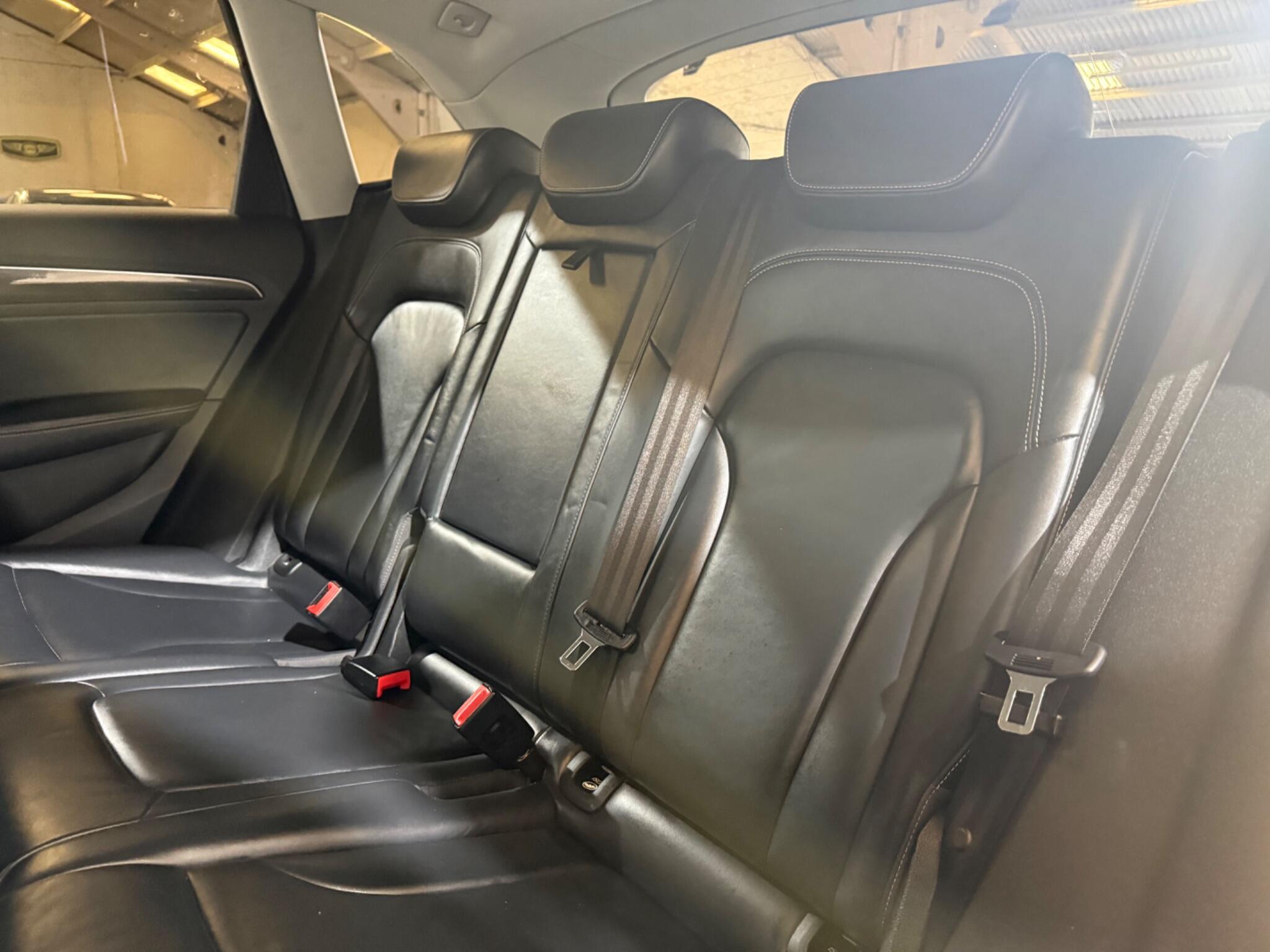 Audi SQ5 view 48