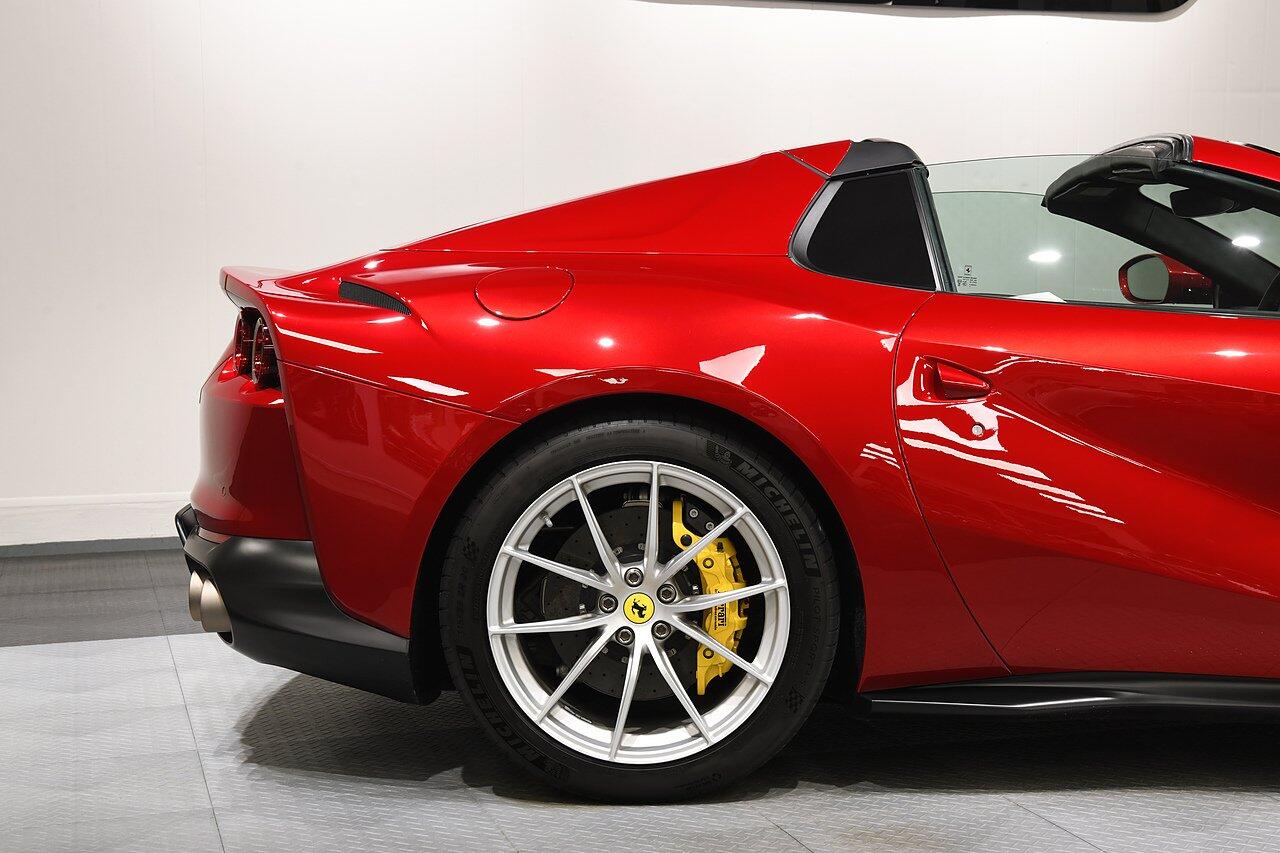 Ferrari 812 view 47
