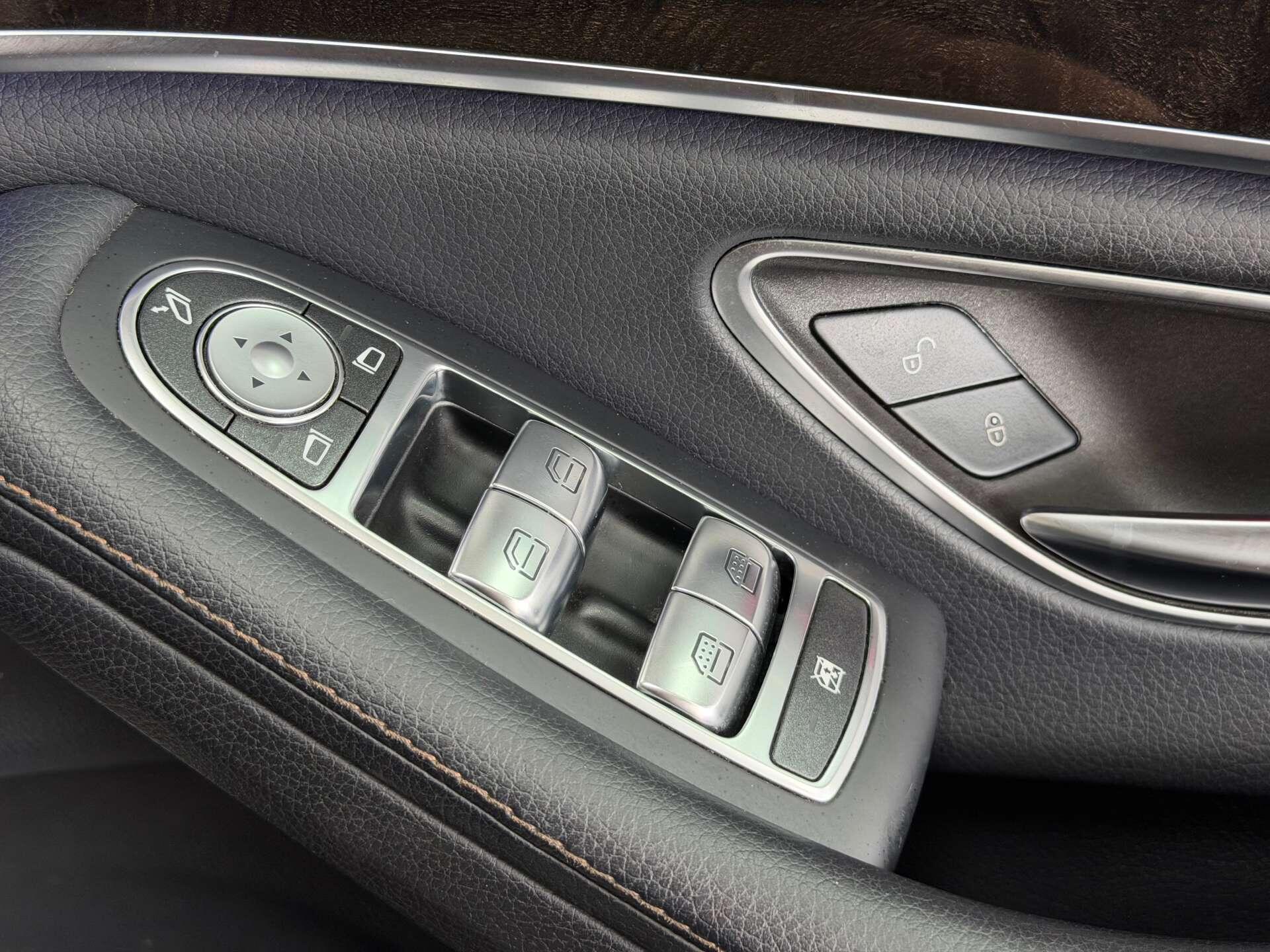Mercedes-Benz S-Class view 53
