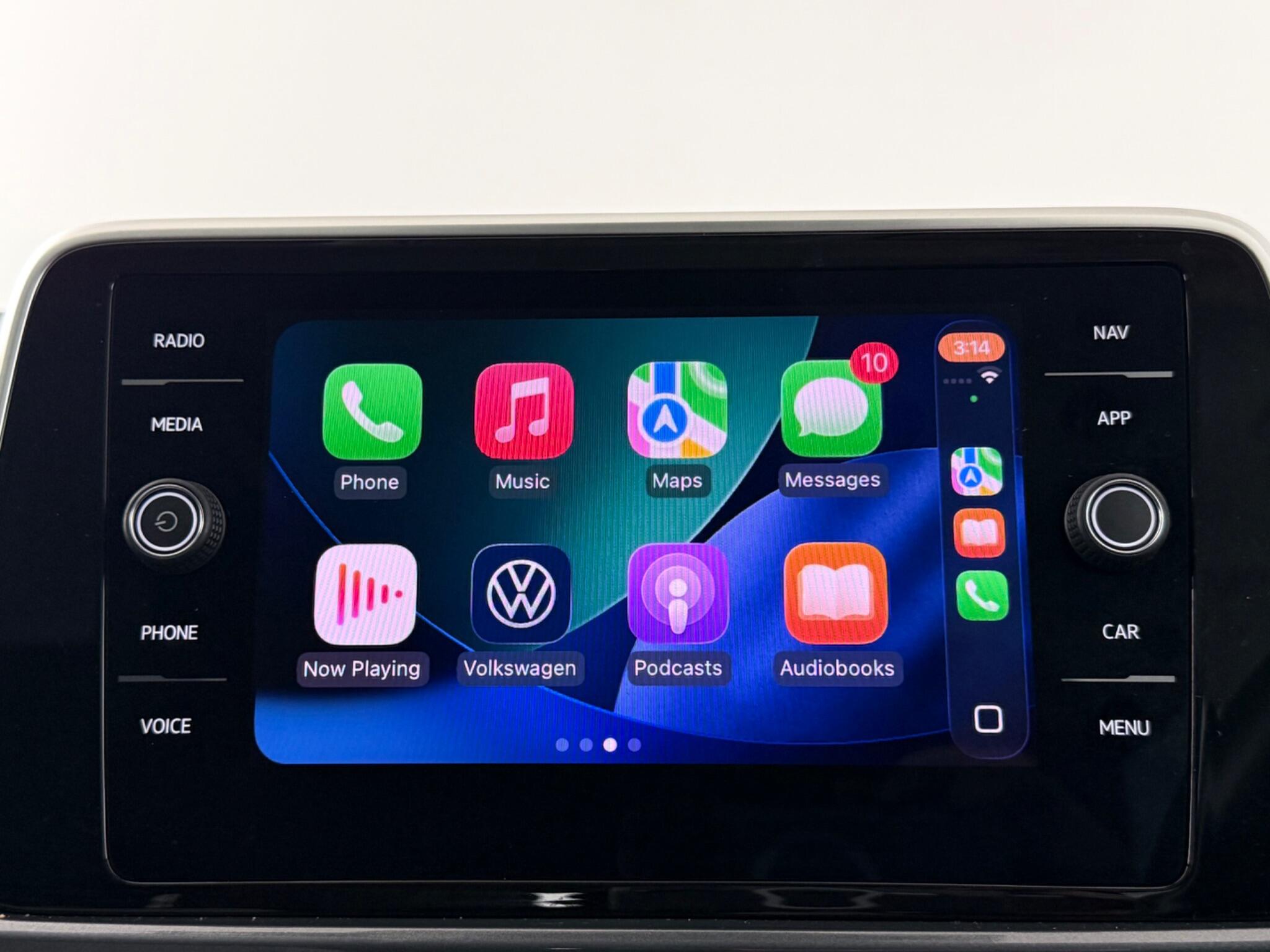 Volkswagen T-Roc view 26