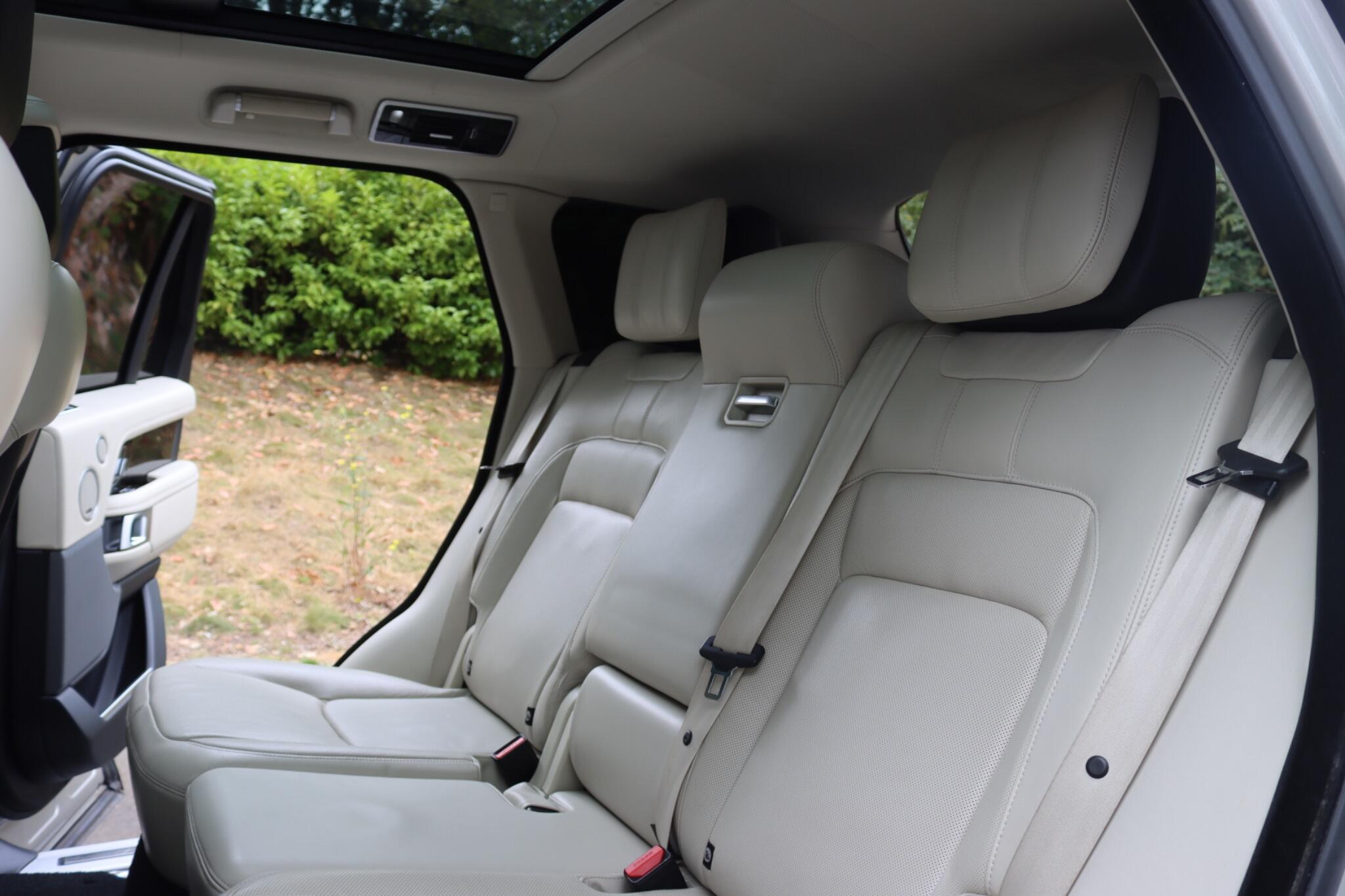 Land Rover Range Rover view 7