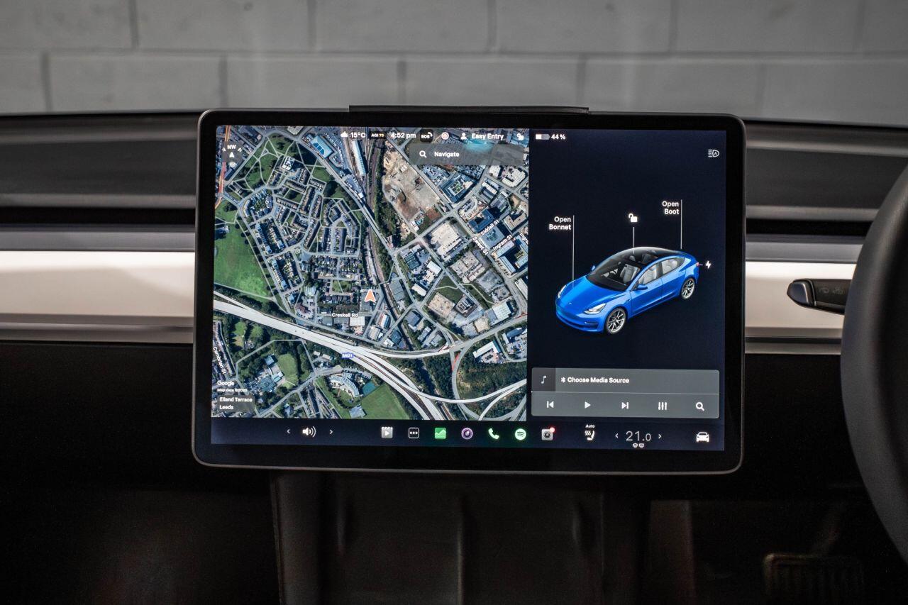 Tesla Model 3 view 31