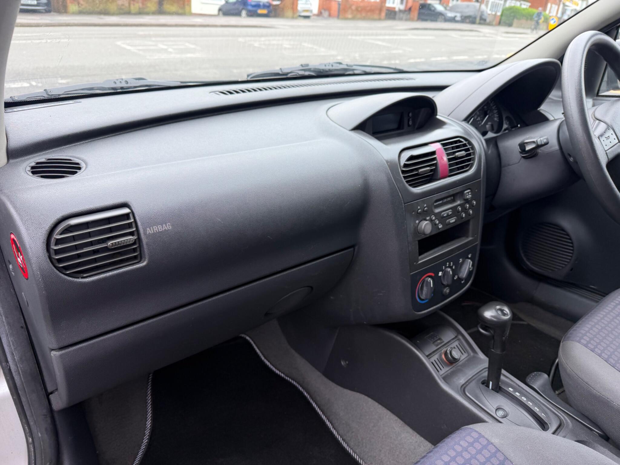 2002 Vauxhall Corsa image 14
