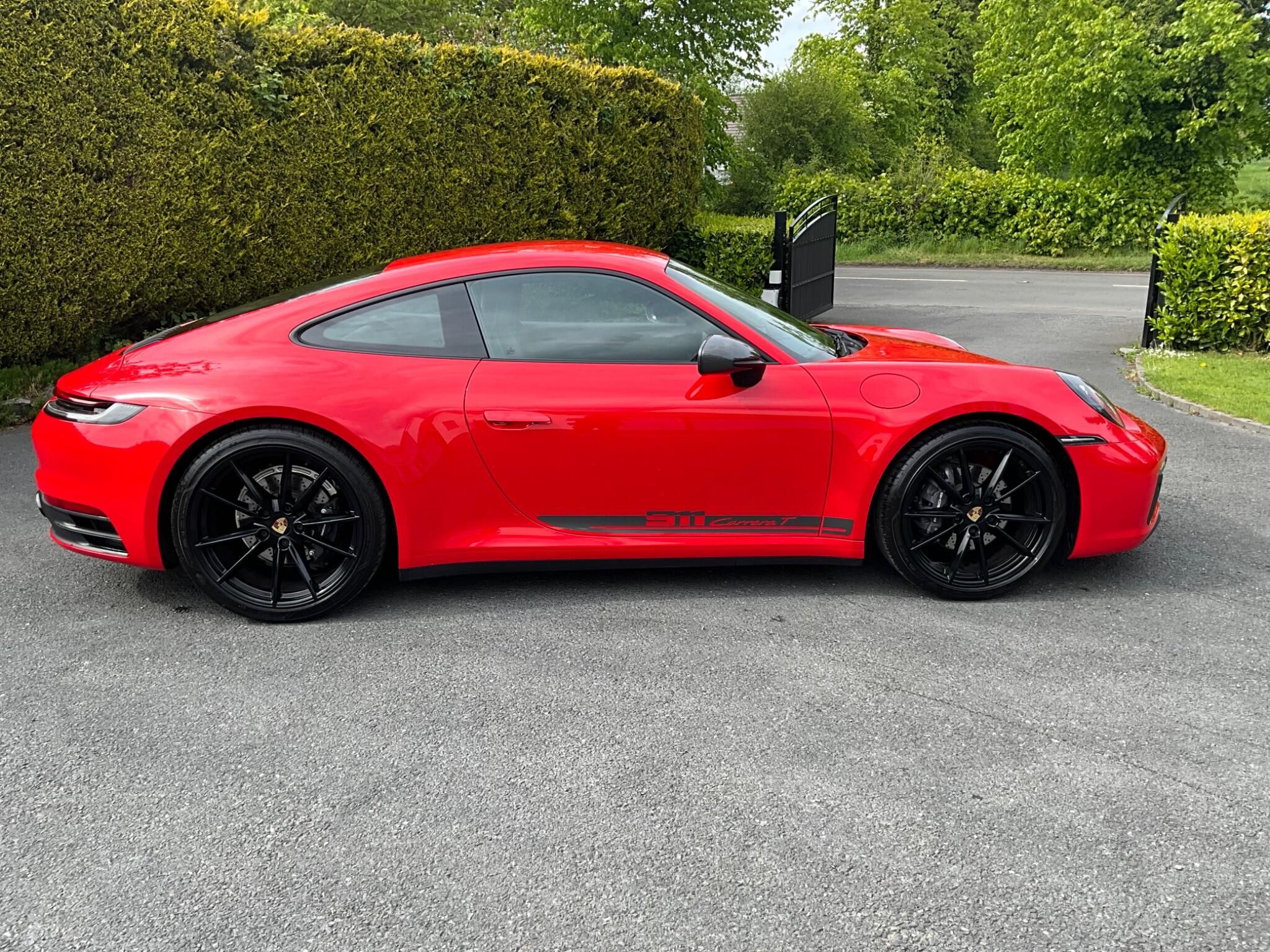 Porsche 911 view 6