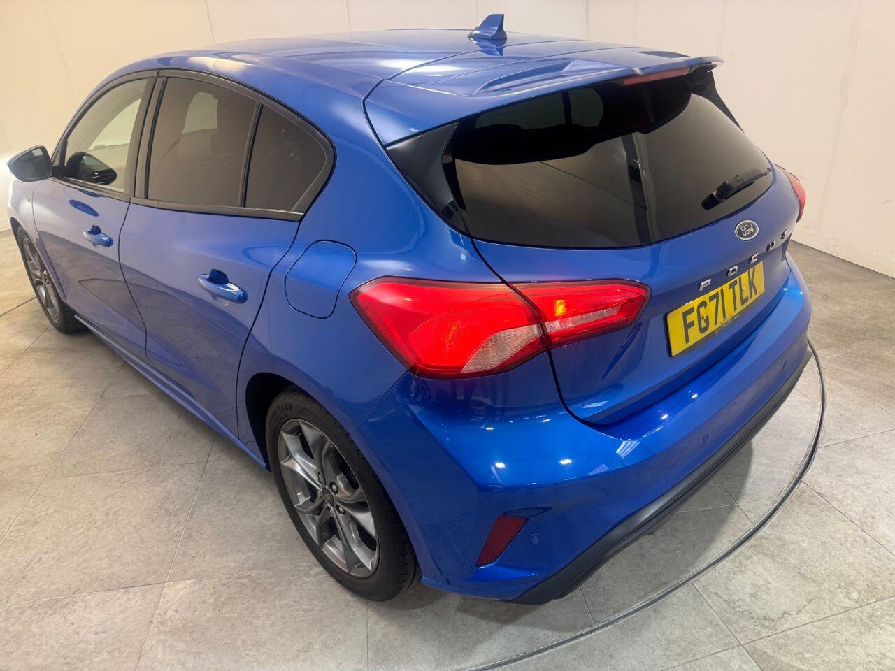Ford Focus view 31