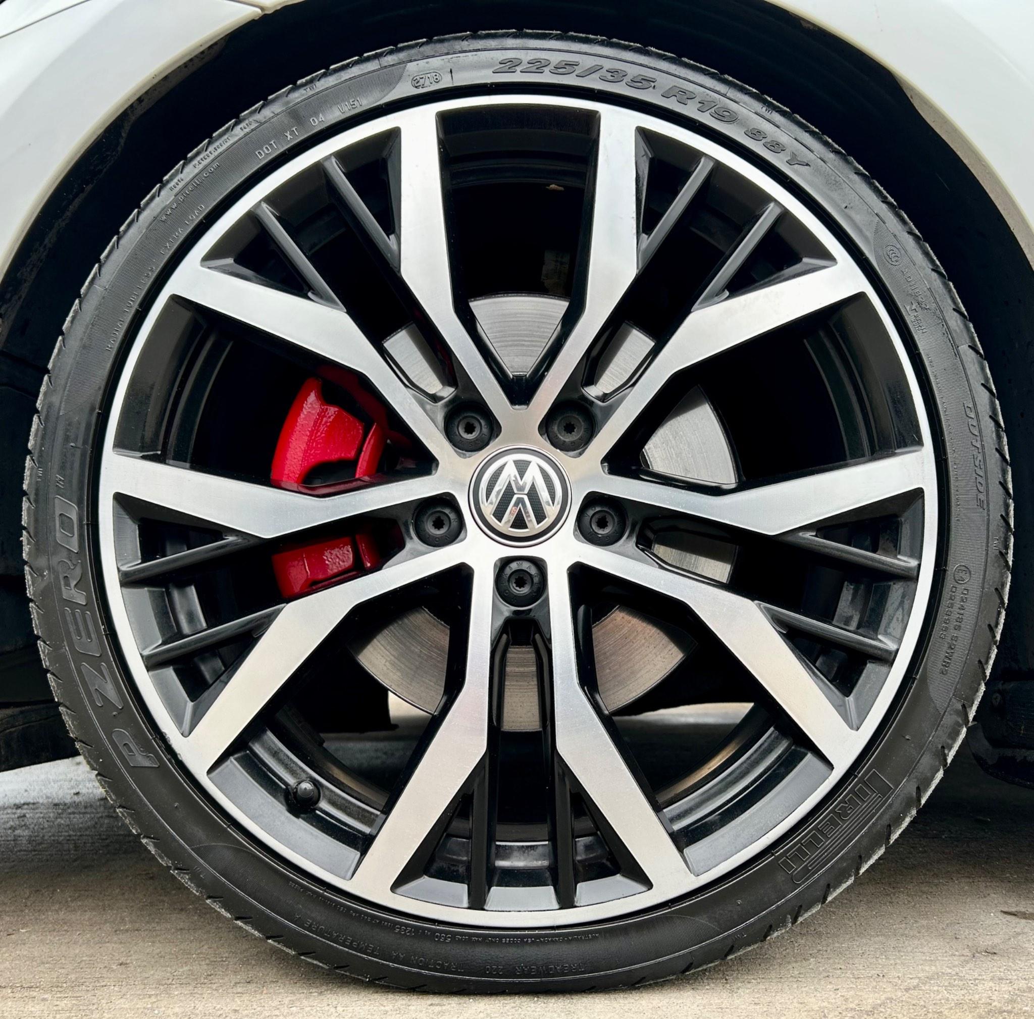 Volkswagen Golf view 13