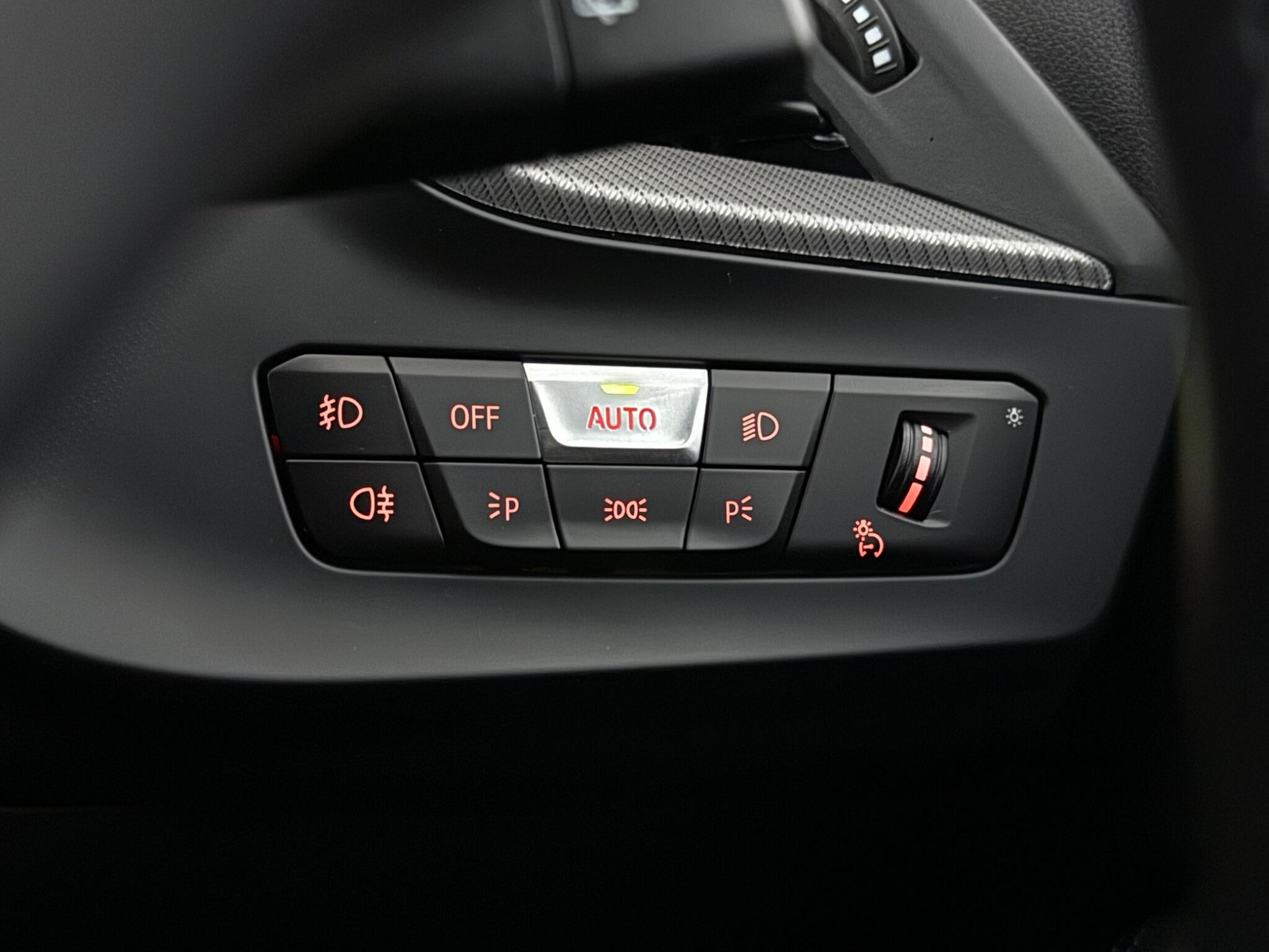 BMW 1 Series view 18