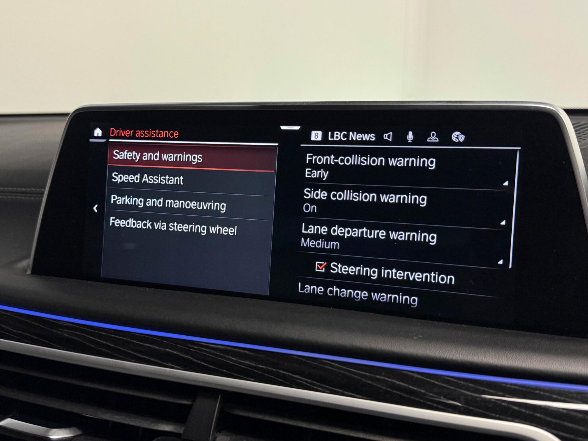 BMW 7 Series view 48