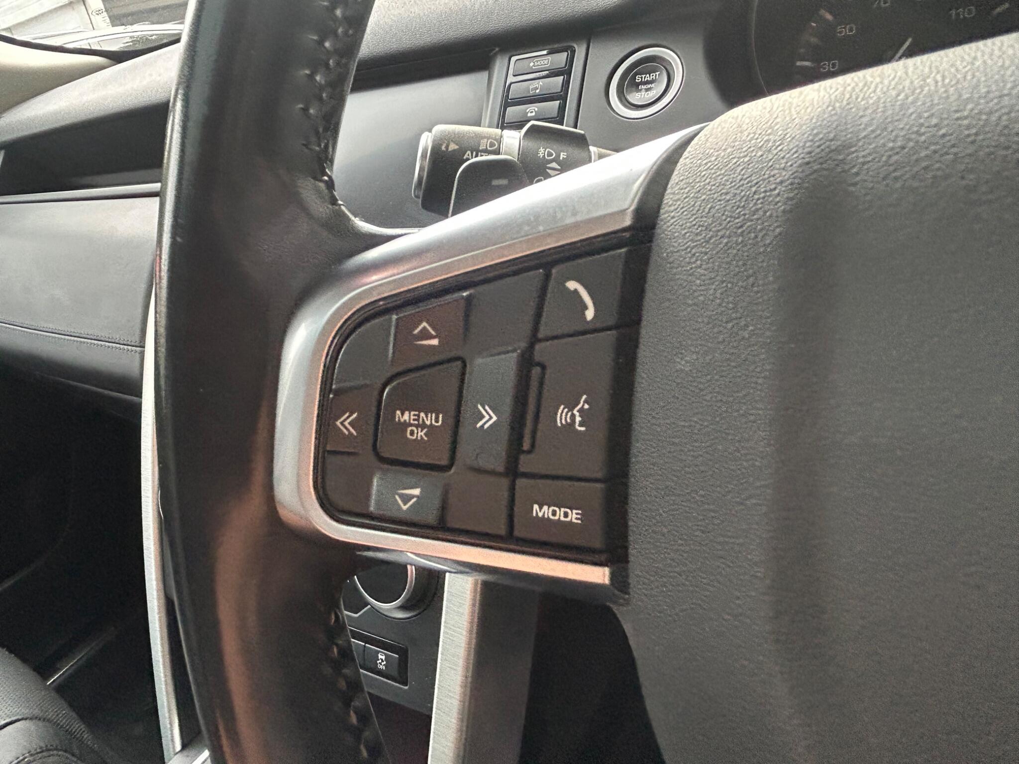Land Rover Discovery Sport view 28