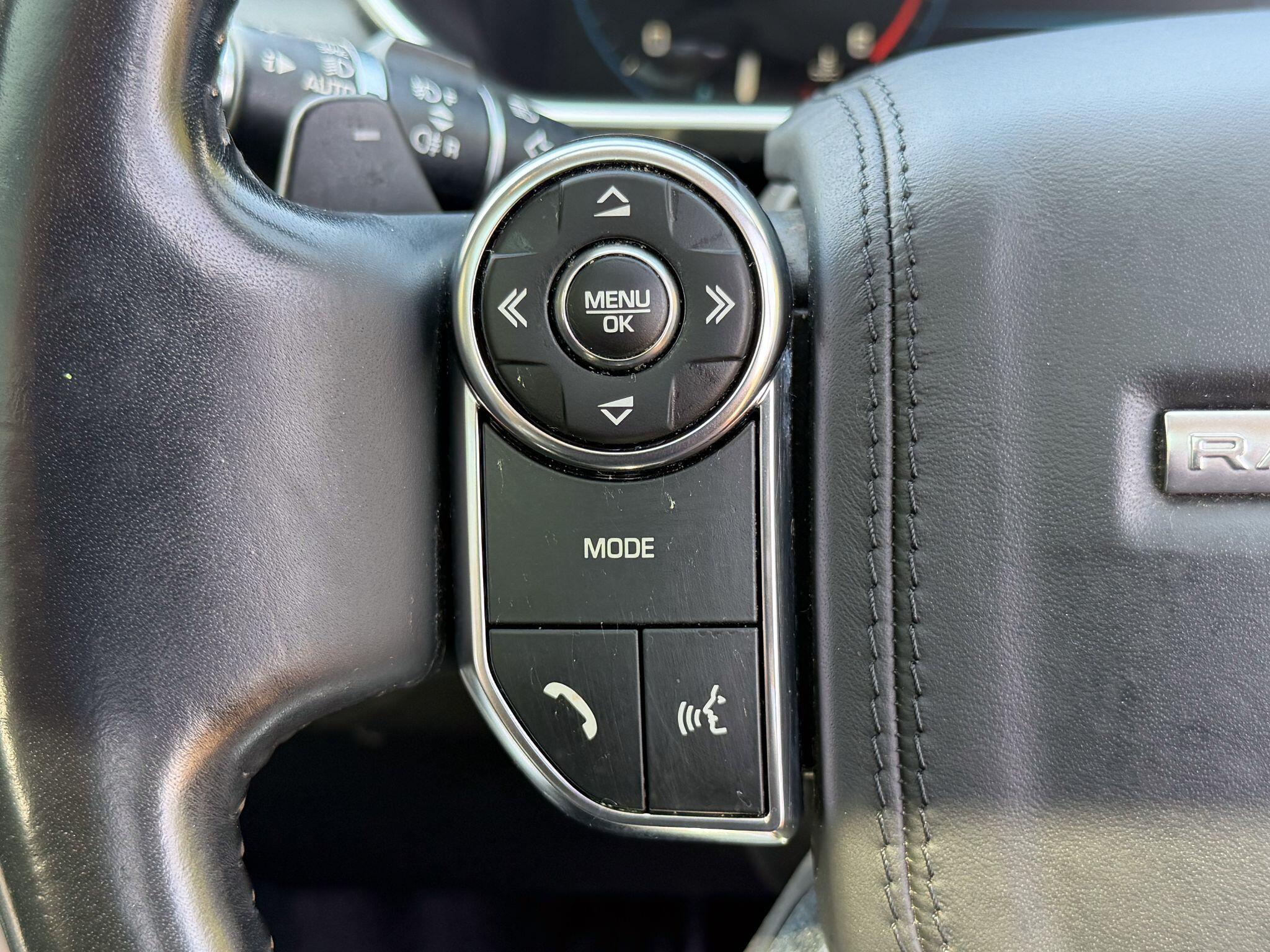 Land Rover Range Rover view 35