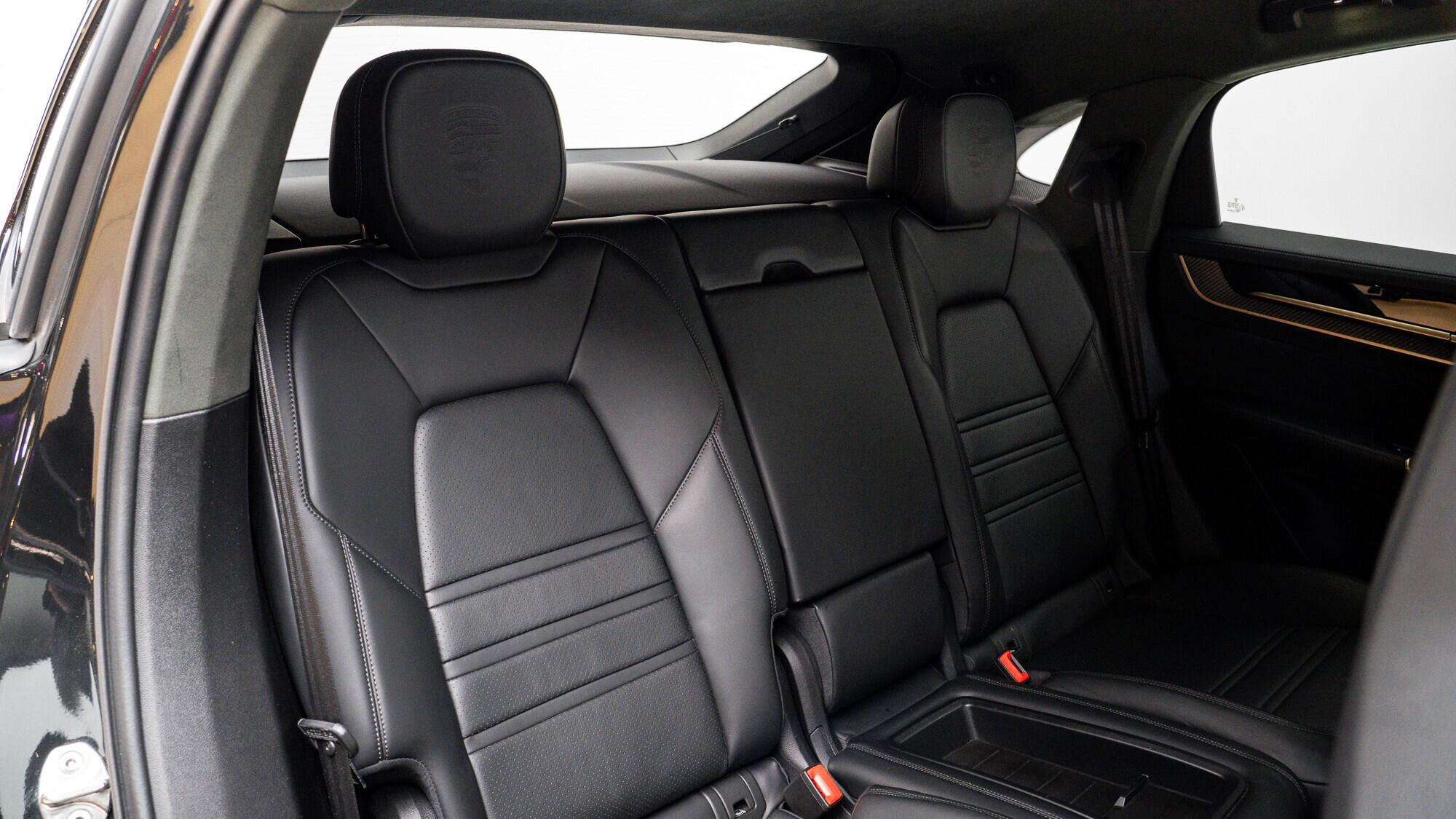 Porsche Cayenne view 20