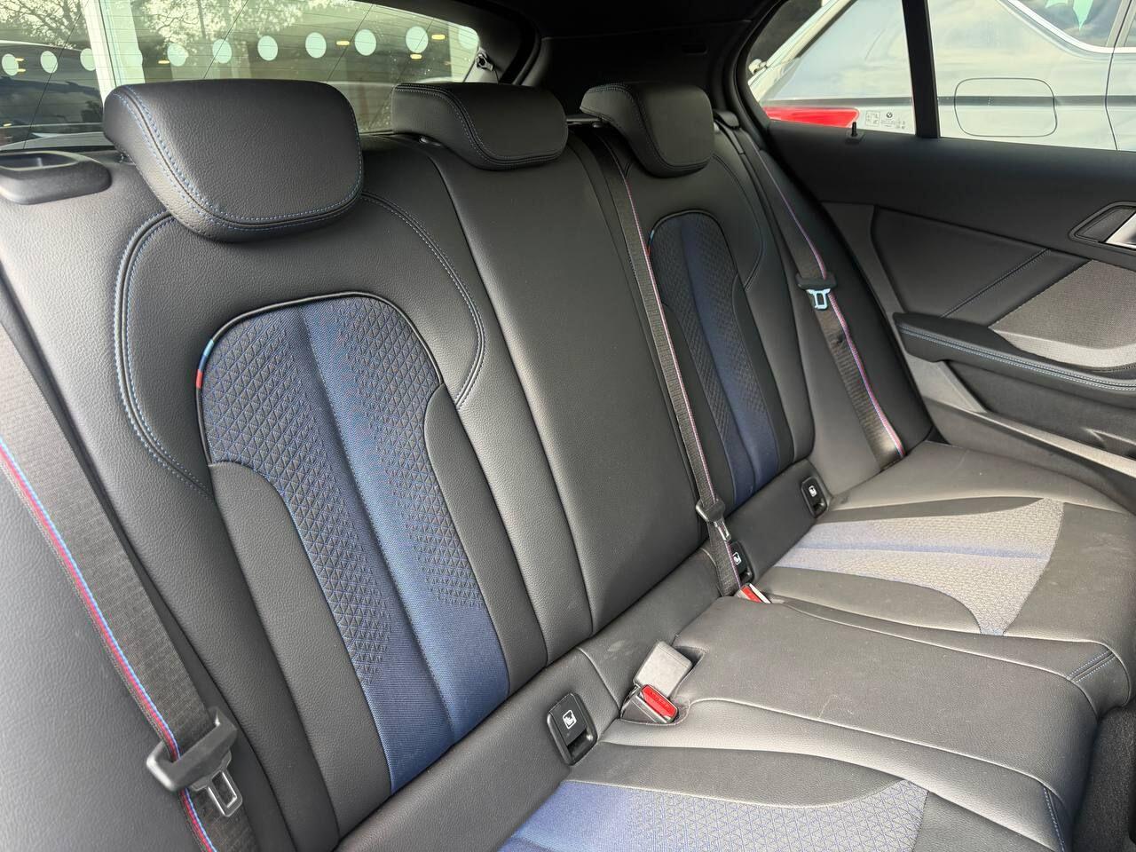 BMW 1 Series view 18