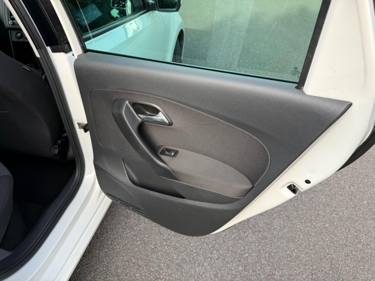 Volkswagen Polo view 31