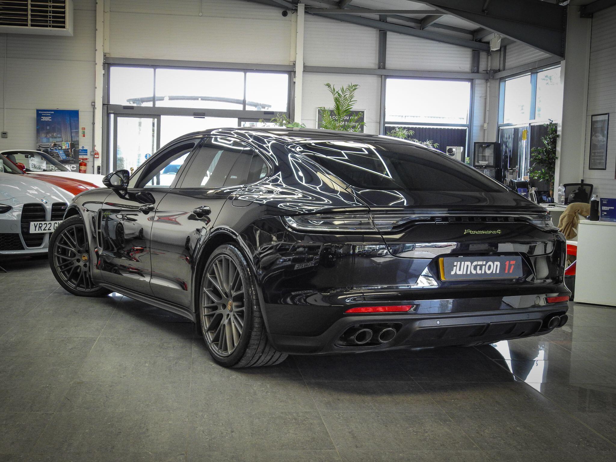 Porsche Panamera view 4