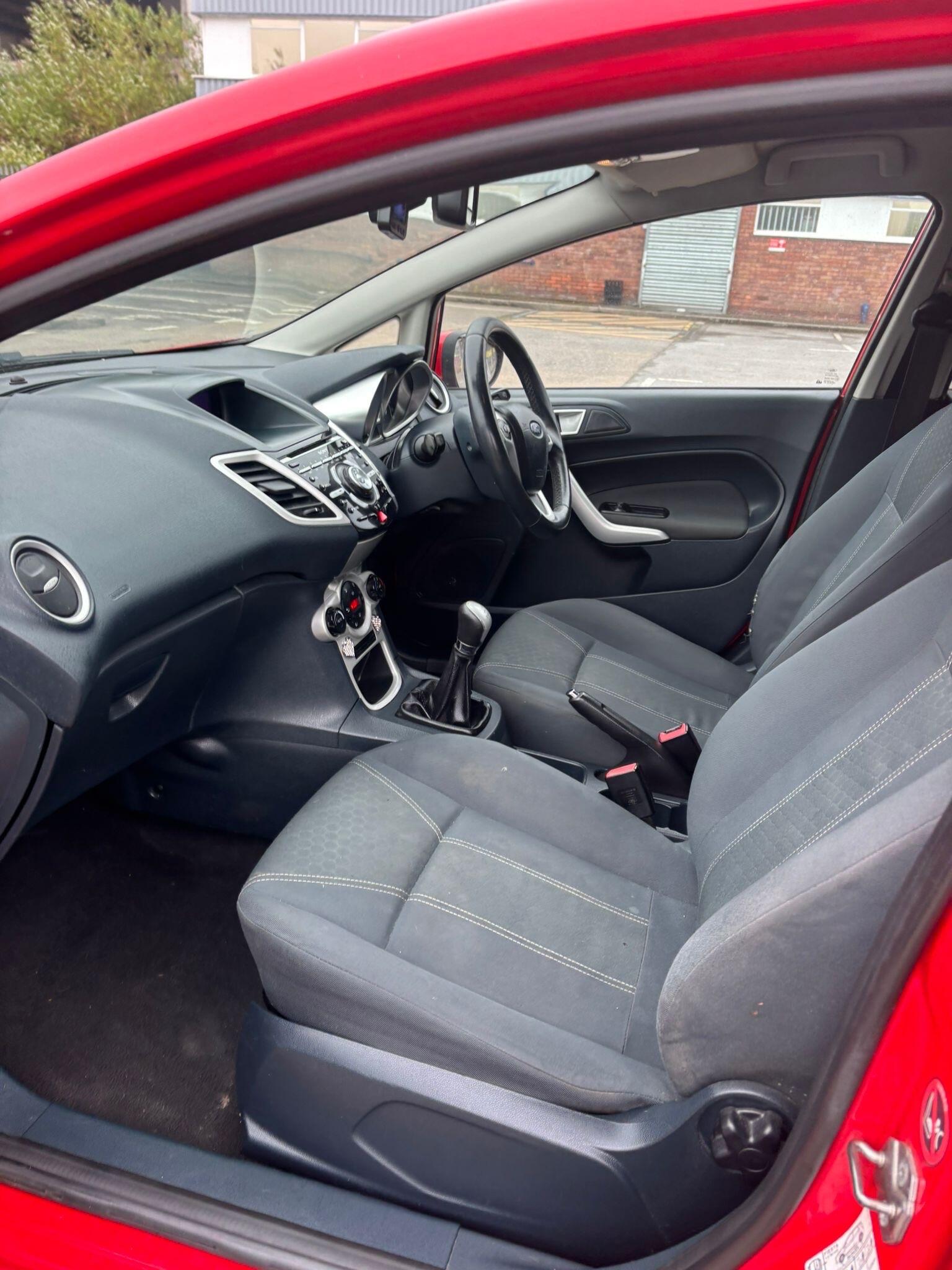 Ford Fiesta view 50