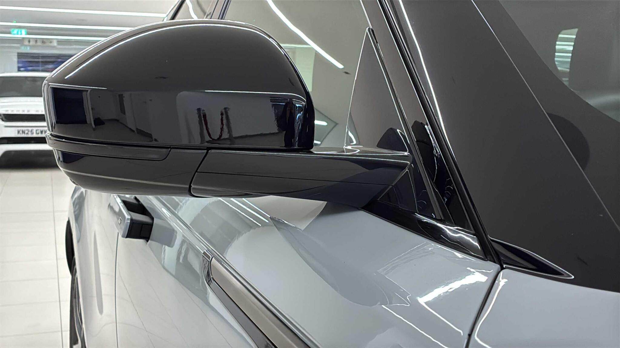 Land Rover Range Rover Velar view 24