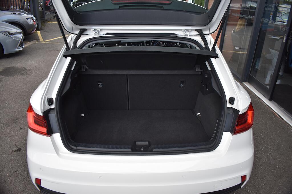 Audi A1 view 45