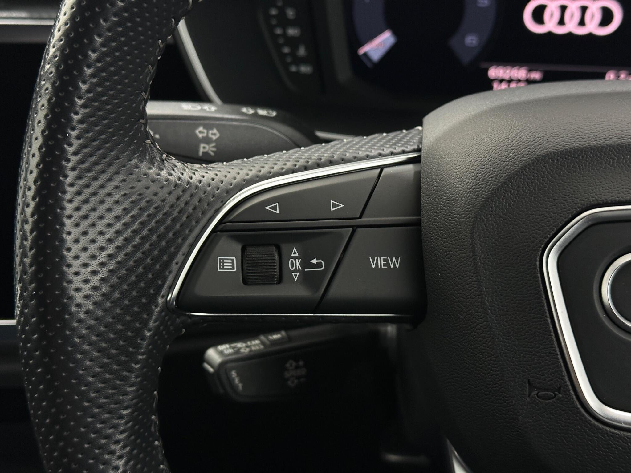 Audi Q3 view 15