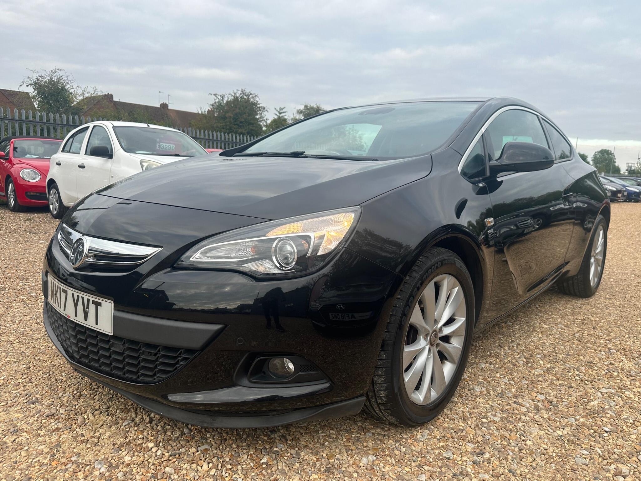 Vauxhall Astra GTC view 3