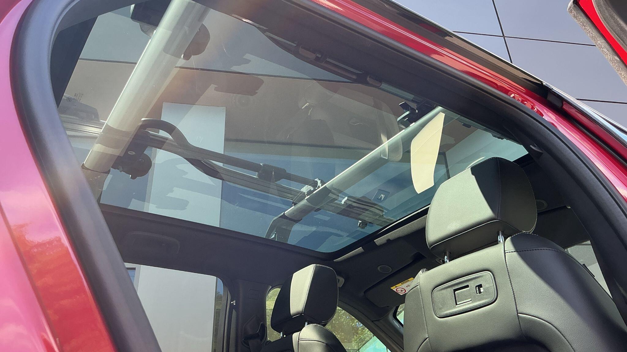 Land Rover Discovery Sport view 29
